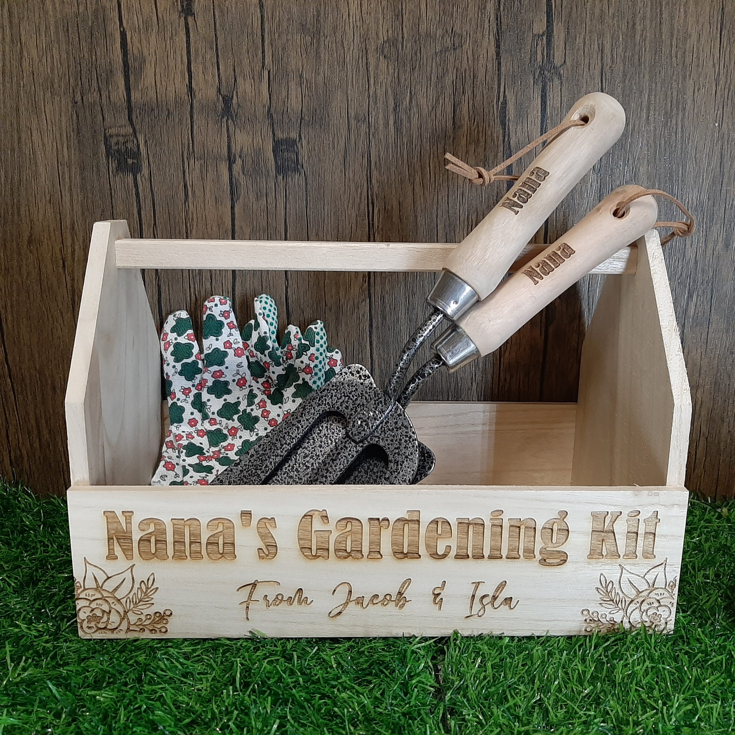 Gardening kit with laser engraved name and personal message comes with names on fork and spades