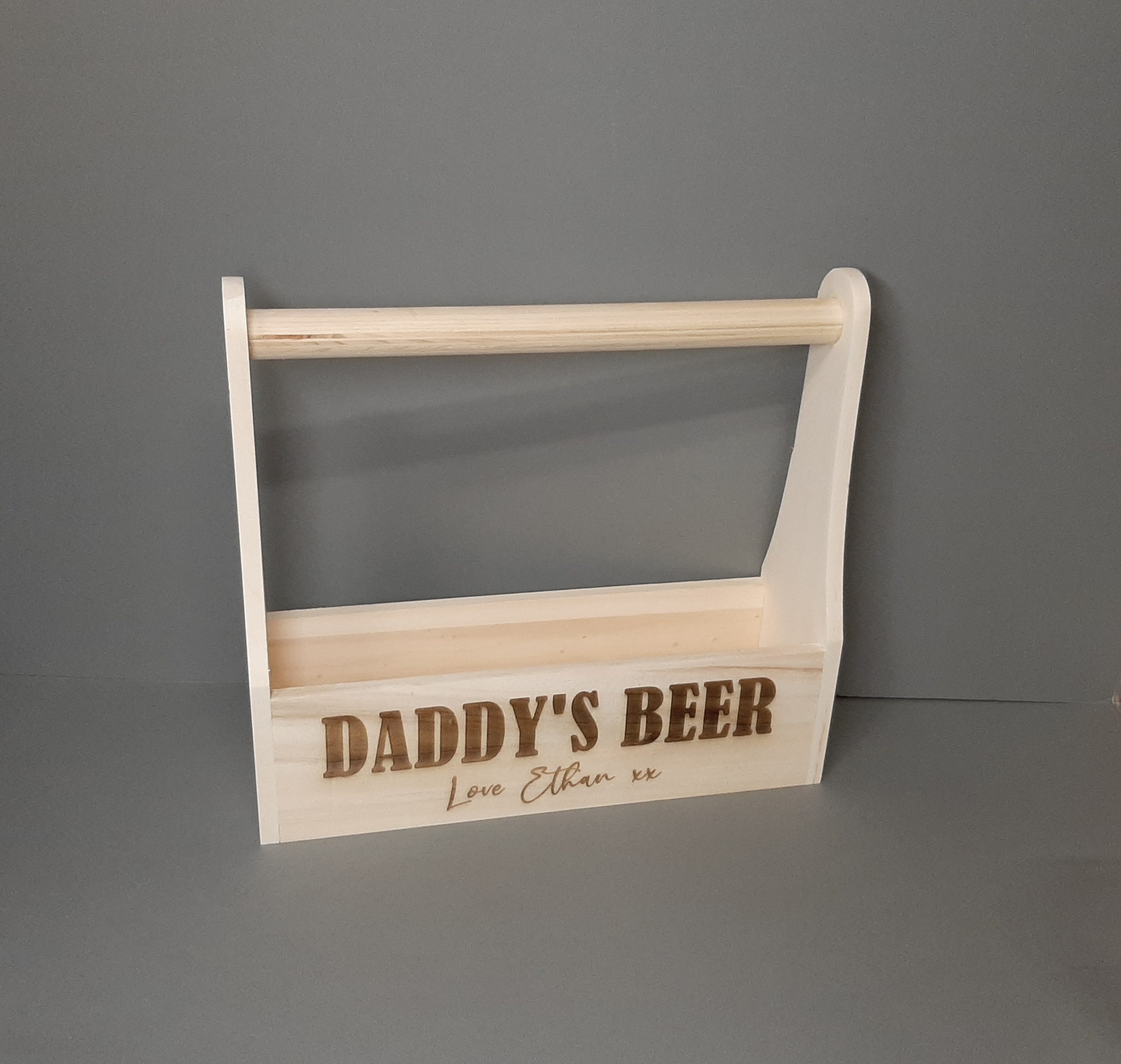 wooden-personalised-beer-carrier-bottle-caddy-with-4-drink-bottles-scaled