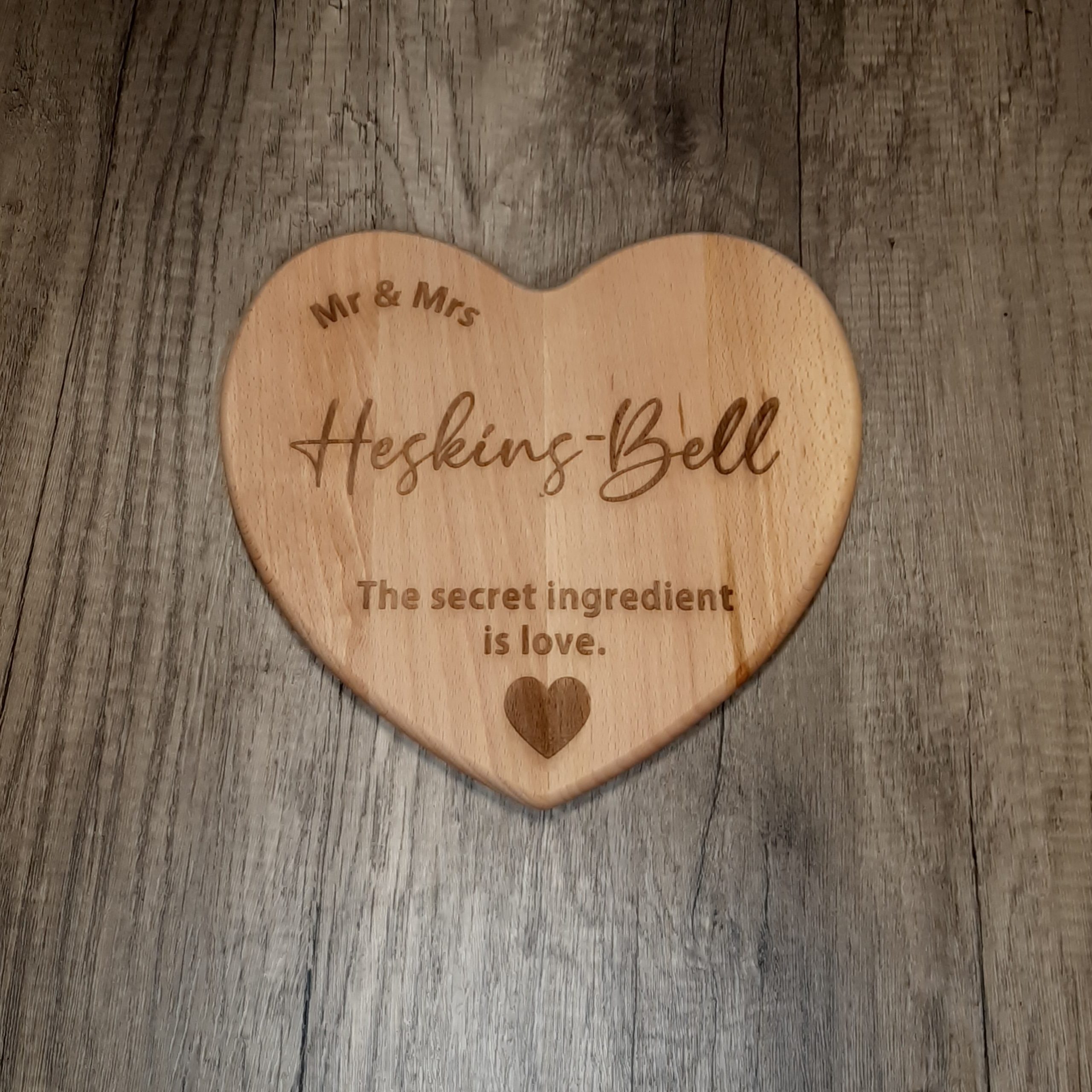 wooden heart chopping board with laser engraved personalisation for mr & Mrs wedding gift 5th aniversary