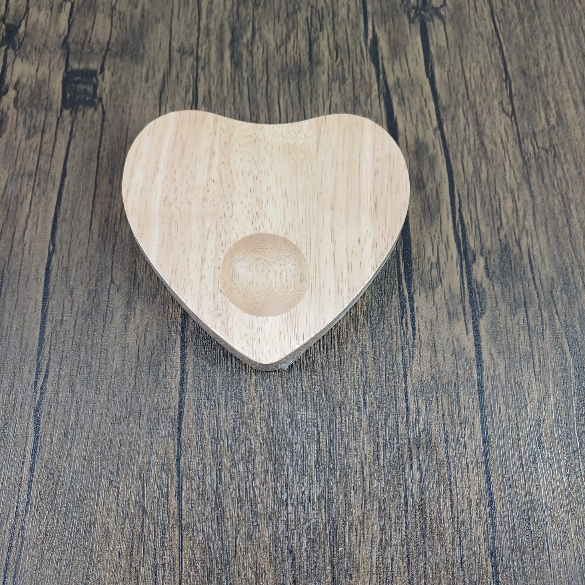 Heart Egg Board blank for engraving and personalising. Apollo brand